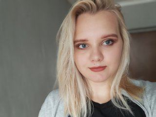 SilverElizabeth profilbild på webbkameramodell 