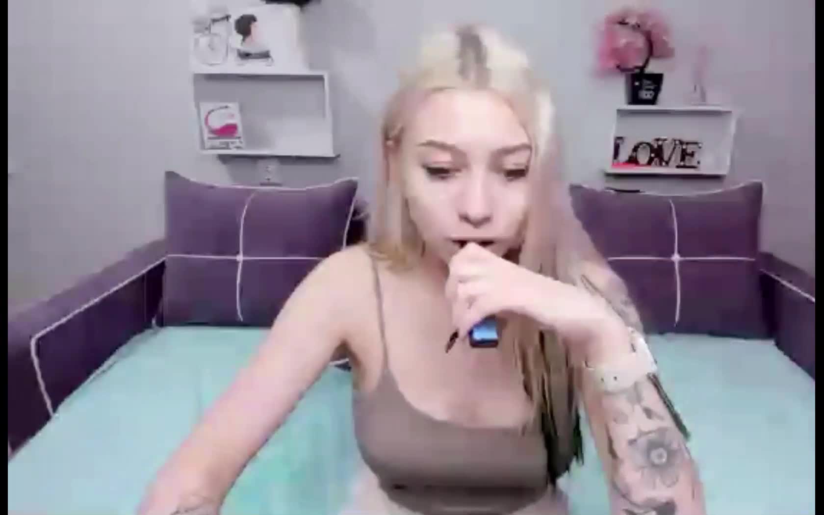 Artiest TenderKaila Video 1