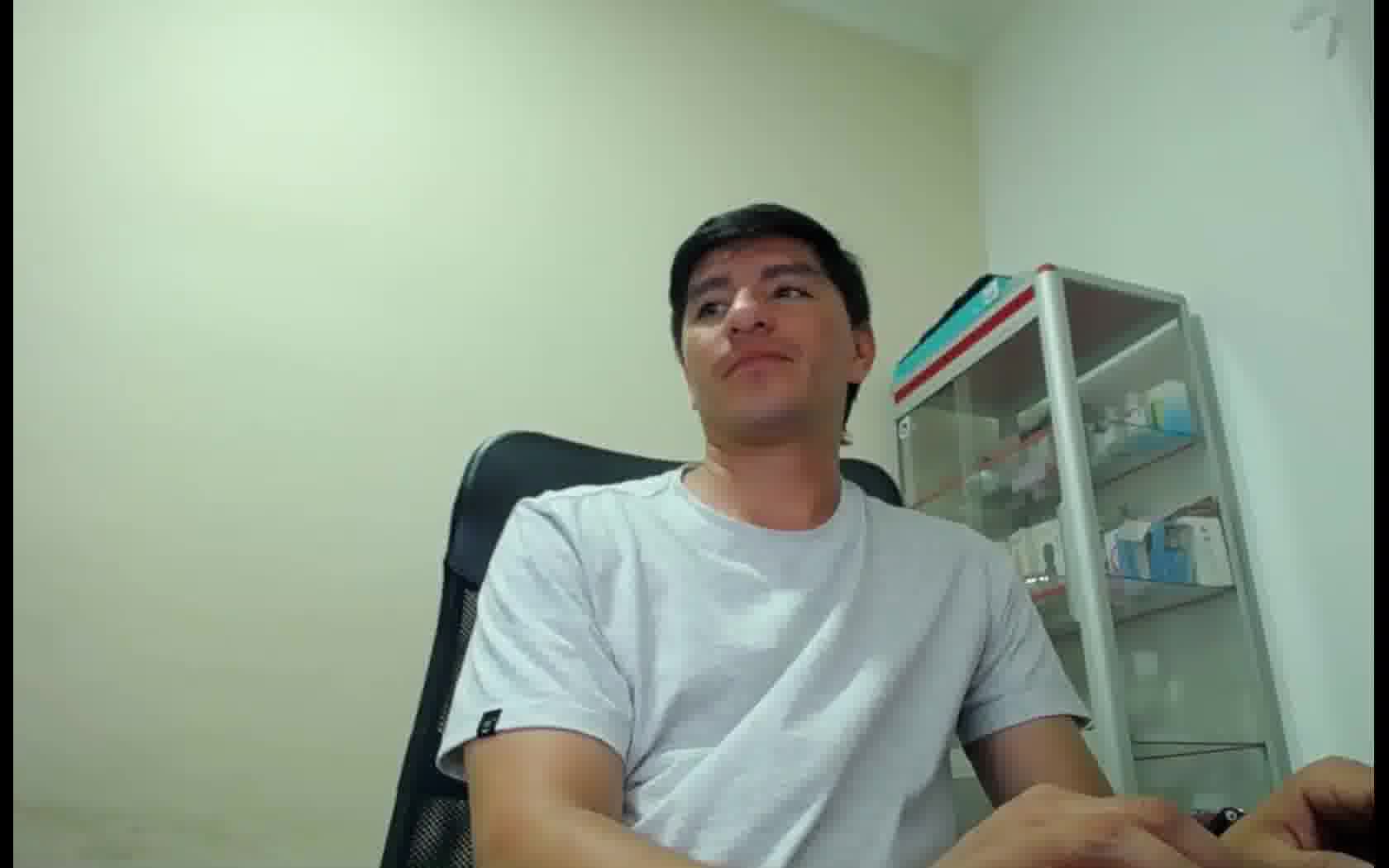 Artista AndrewRoo Video 1