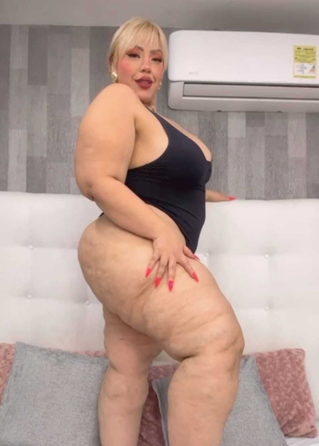 Interprete LeahMillerh Foto 7