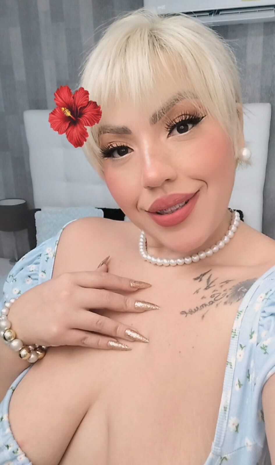 Interprete LeahMillerh Foto 1