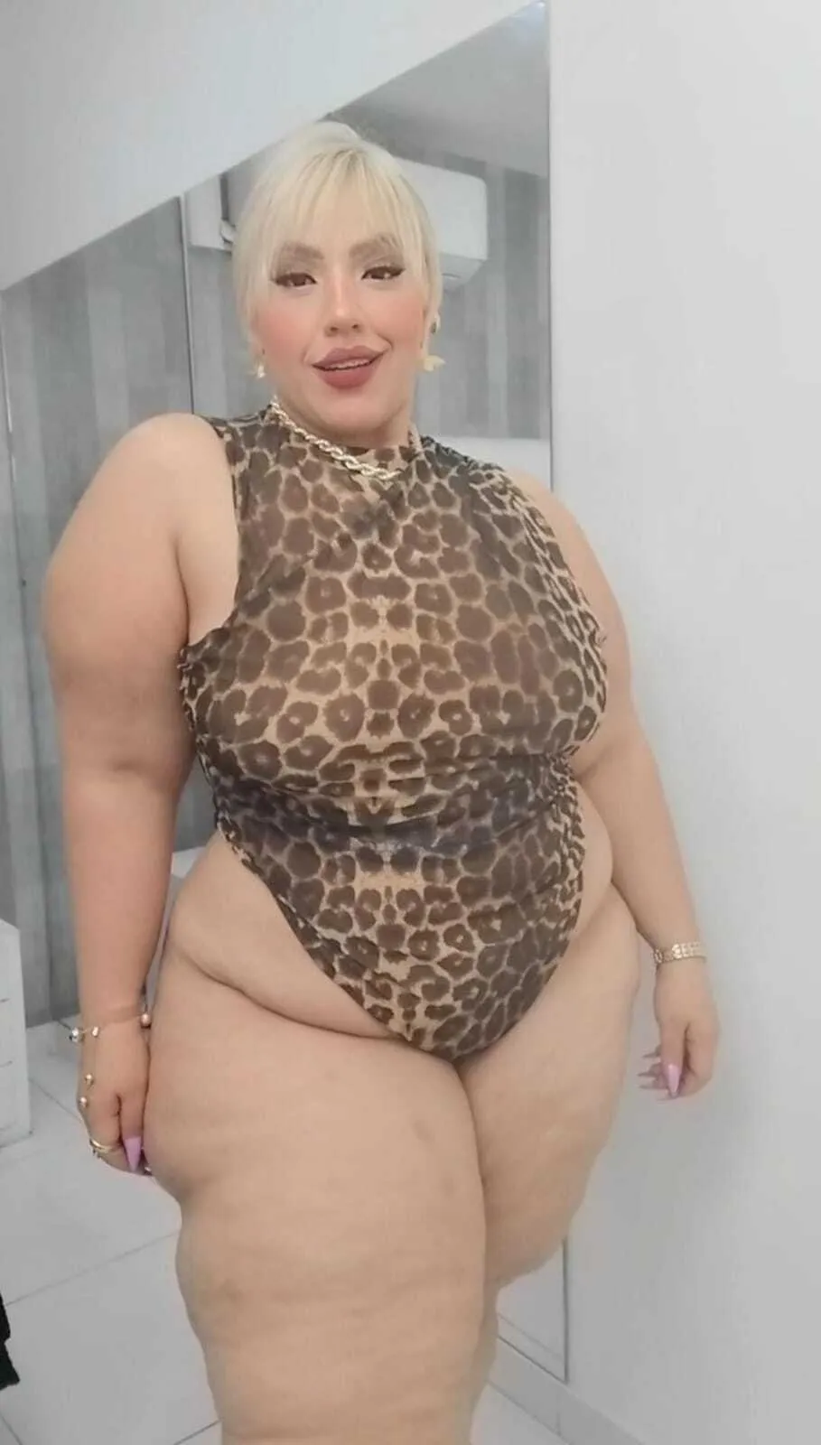 Interprete LeahMillerh Foto 1