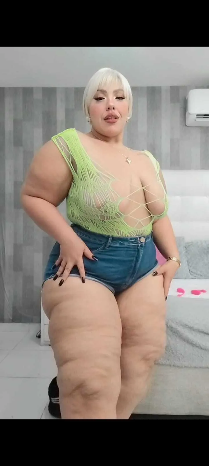 Performer LeahMillerh Photo 10