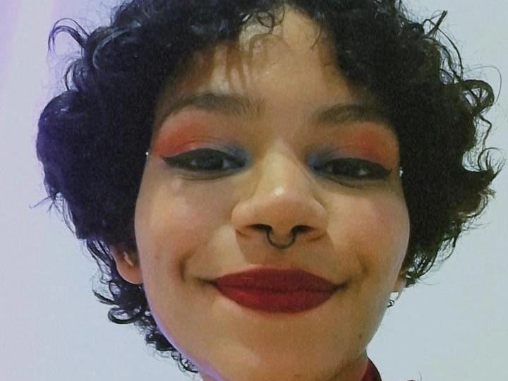 Alinataylors profielfoto van cam model