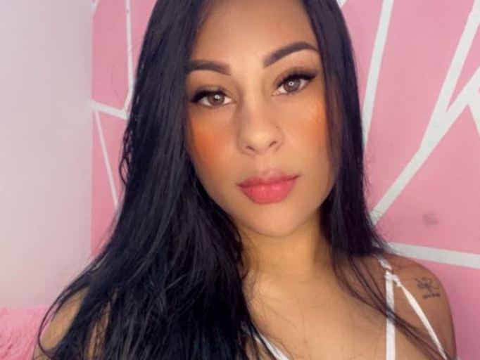 Imagen de perfil de modelo de cámara web de paulaandrea51