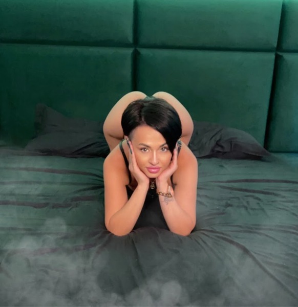 Performer Evelusttt Photo 4