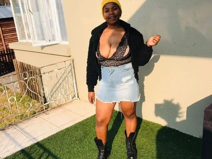 HORNYMELLOWNS18xx immagine del profilo del modello di cam