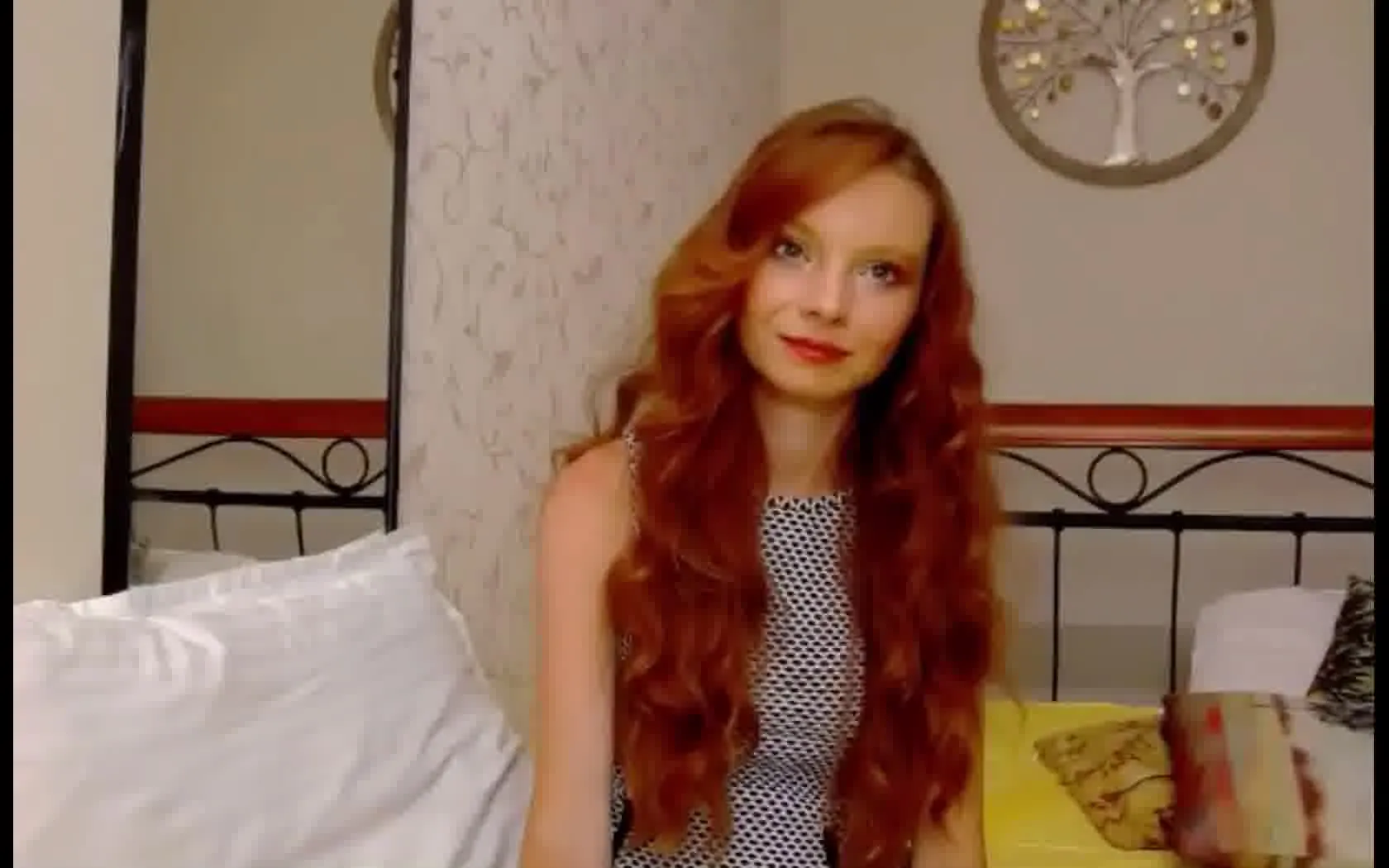 Performer LUCCYI Video 1