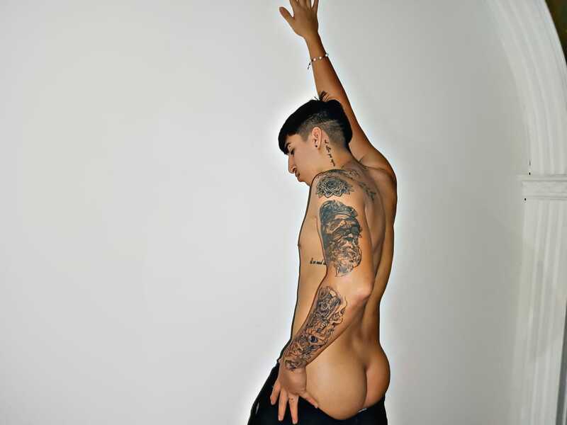 Performer Atreuz Photo 3