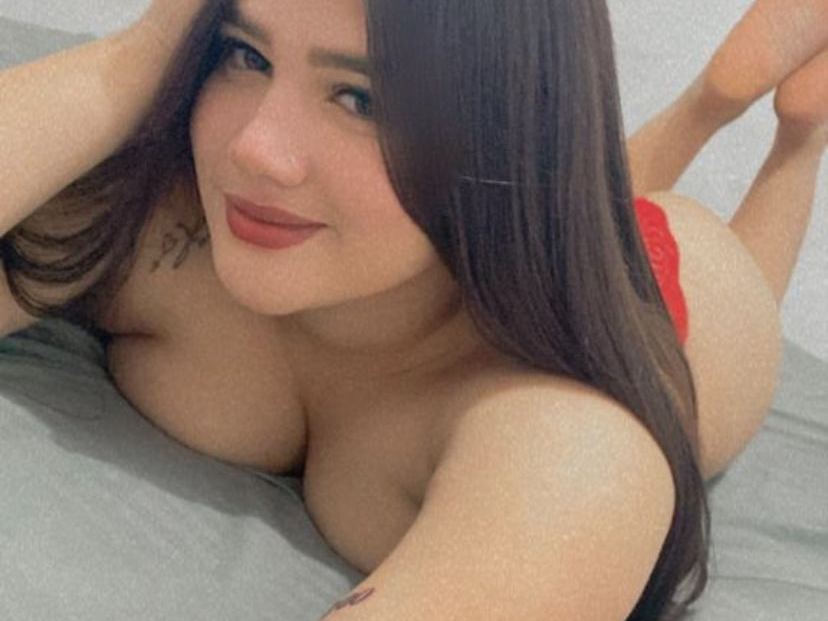 Profilbilde av MiaMartinez18 webkamera modell