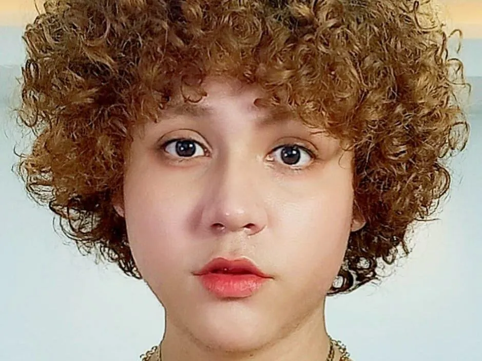 Imagen de perfil de modelo de cámara web de denys20