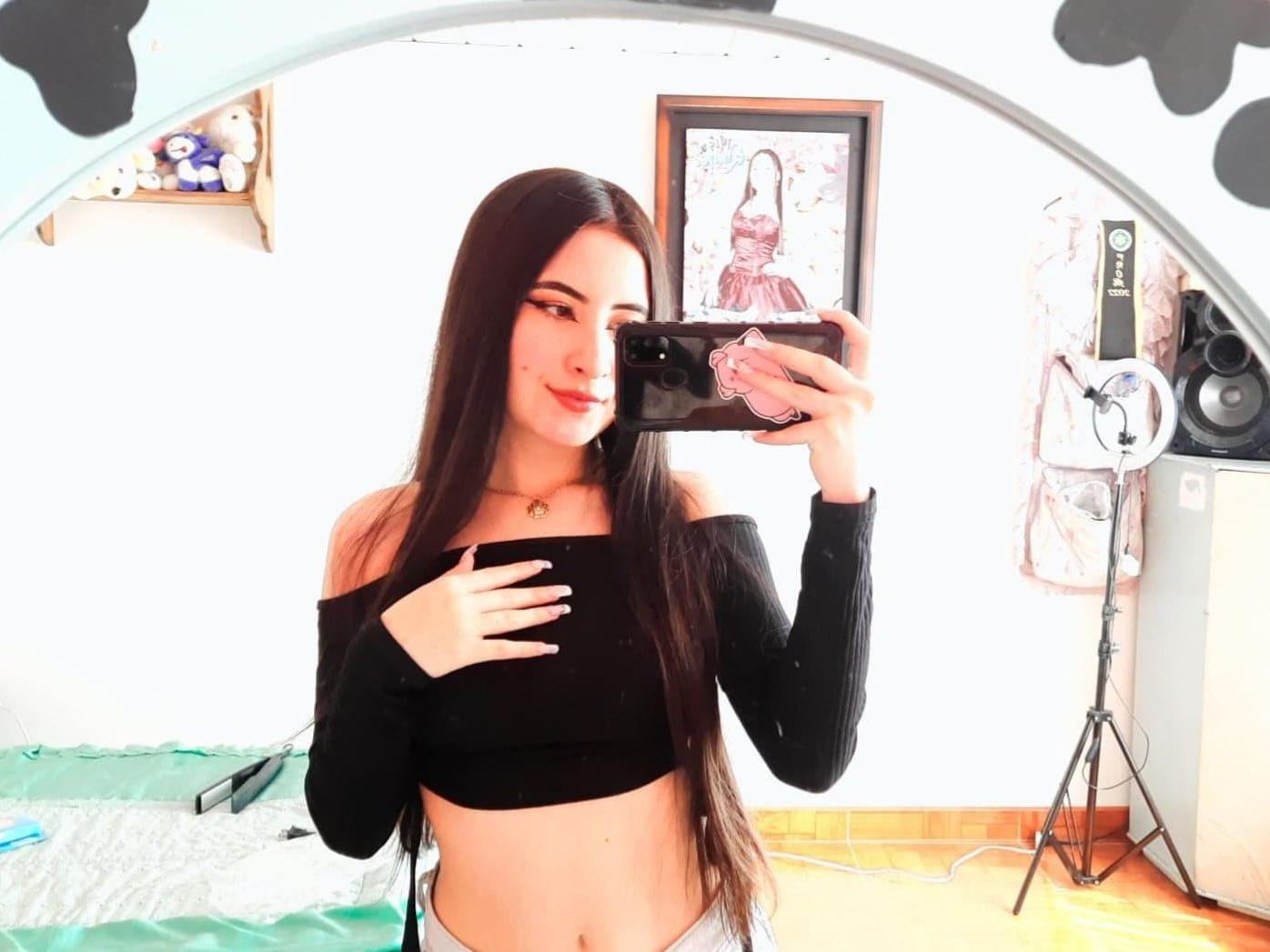 EmilyRuiizz profielfoto van cam model