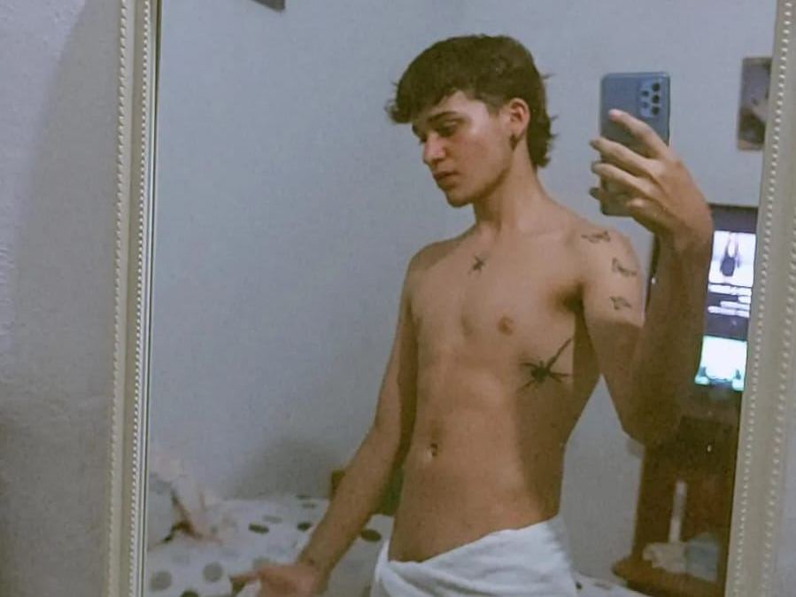 CameronBoyck profilbild på webbkameramodell