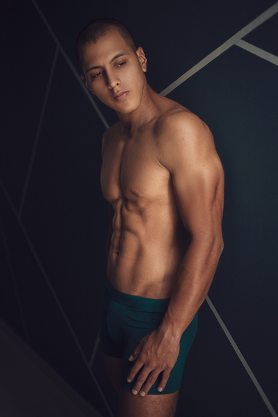 Performer Ronyswim Photo 8