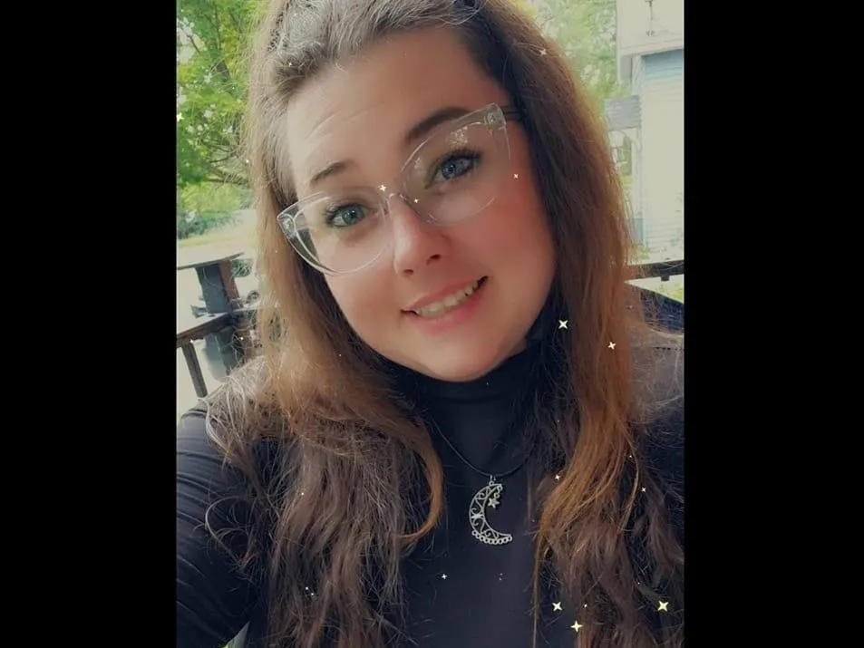LaineyL profilbild på webbkameramodell