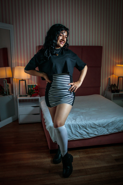 Performer Dakotathoompson Photo 7