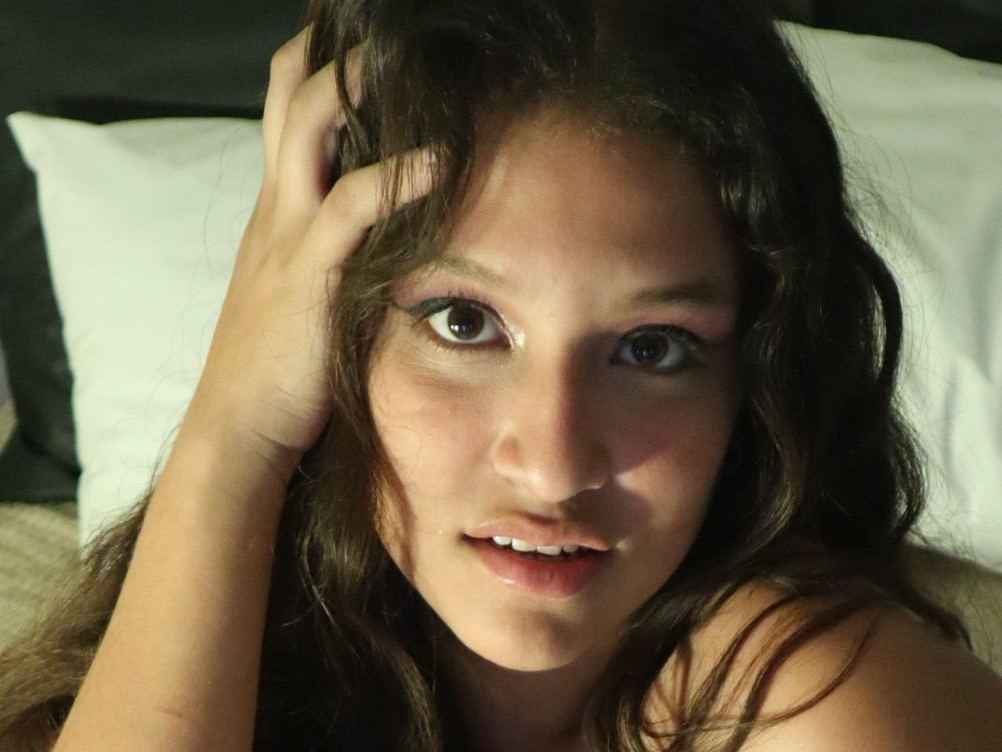 AntonellaStreet profilbild på webbkameramodell