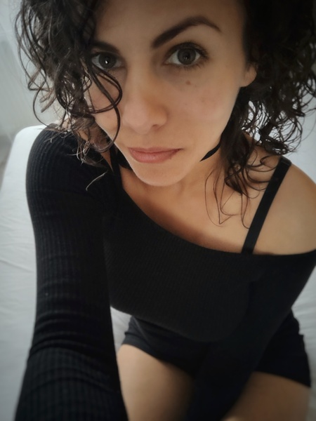 Interprète IndiscreetDiaries Photo 2