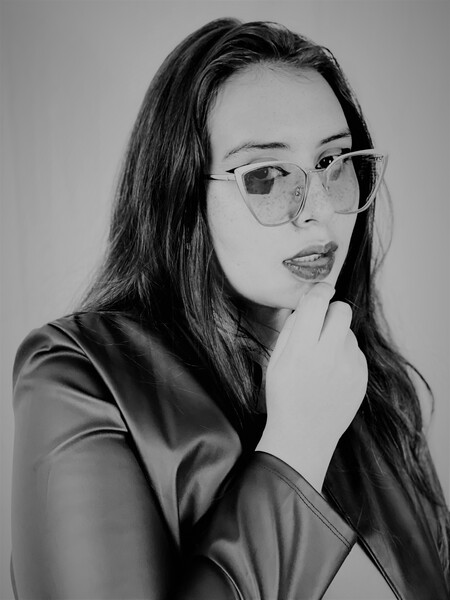 Performer EmmaBarker Photo 8