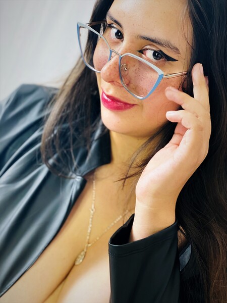 Performer EmmaBarker Photo 11