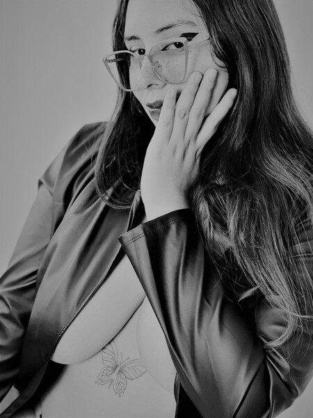 Performer EmmaBarker Photo 12