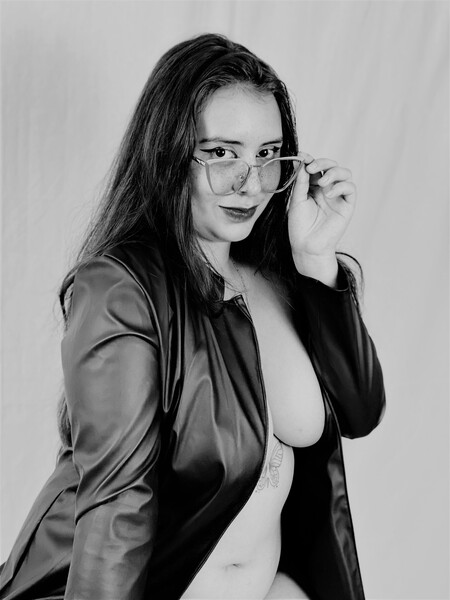 Performer EmmaBarker Photo 10