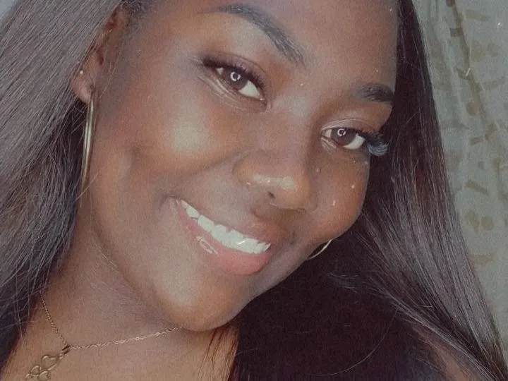 Image de profil du modèle de webcam RebekaMabe