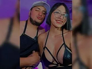 IssaAndNeronn cam model profile picture