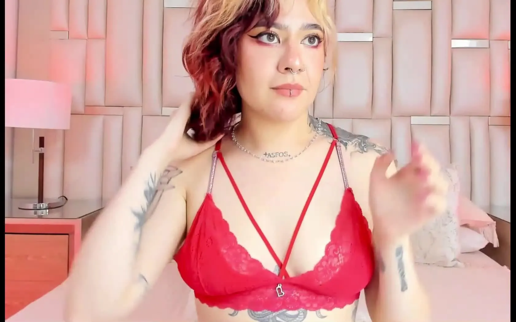 Utøver AlysaRivers Video 1