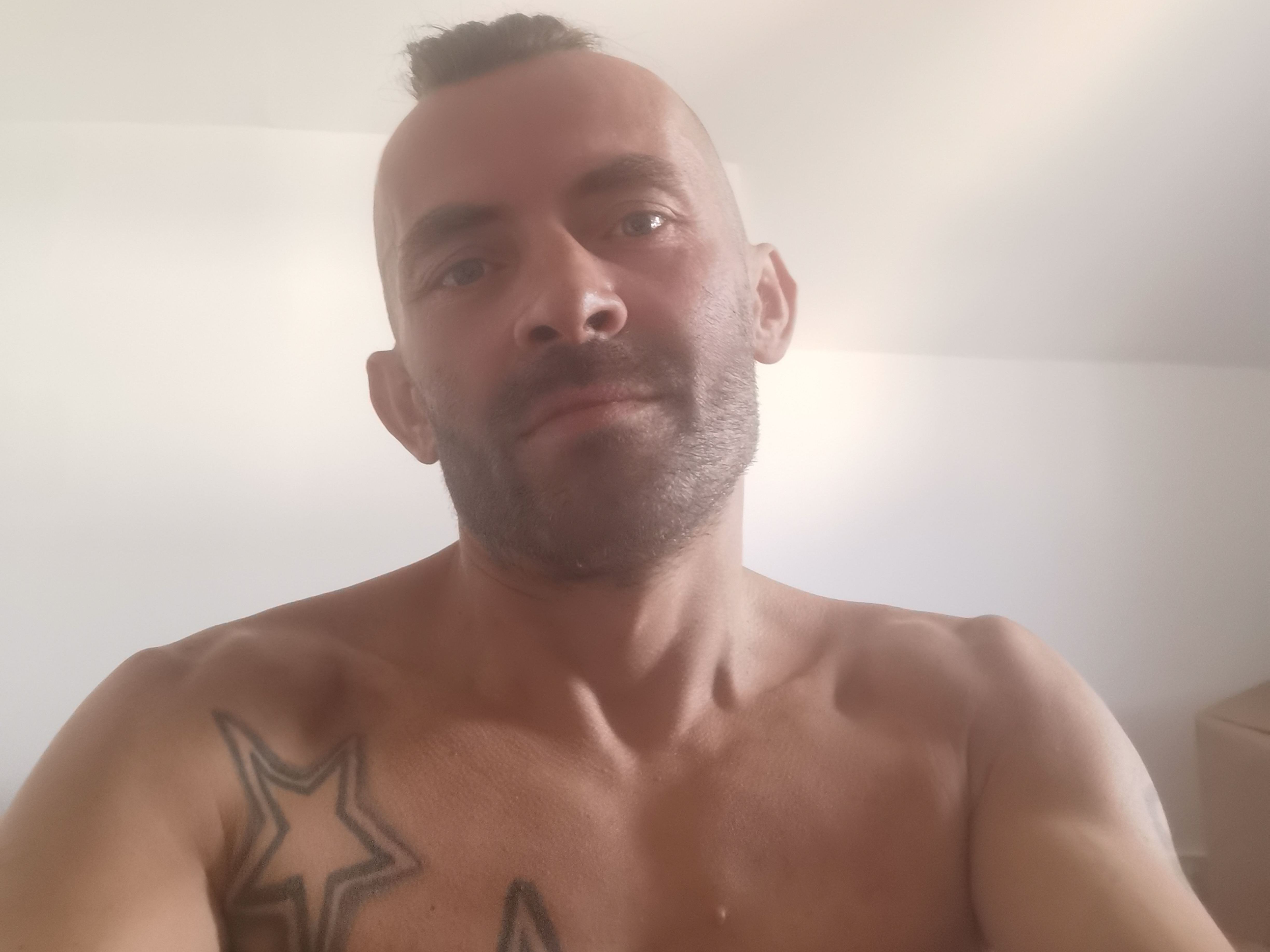 SubBttmGay profielfoto van cam model 