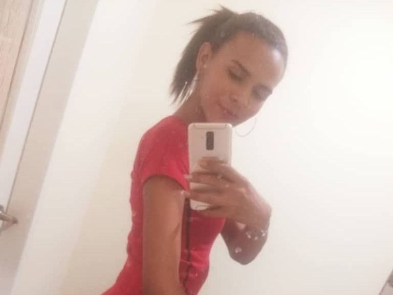 Kylierosales profielfoto van cam model