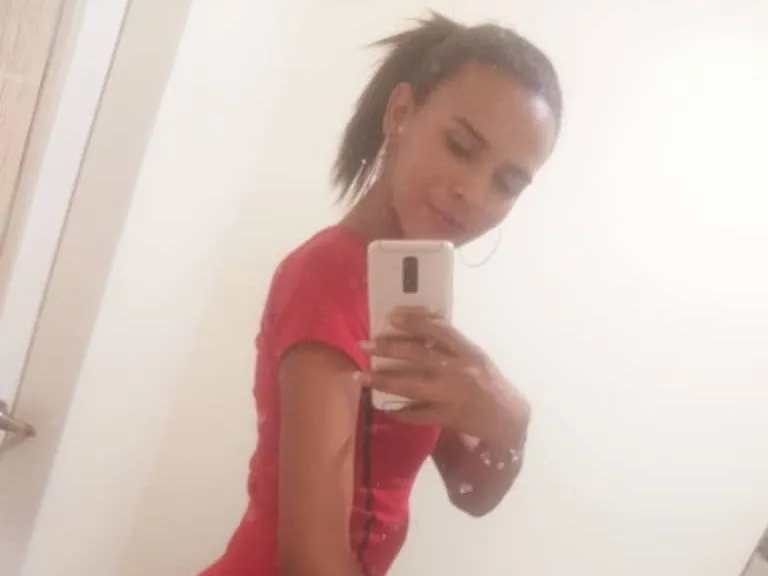 Kylierosales profielfoto van cam model