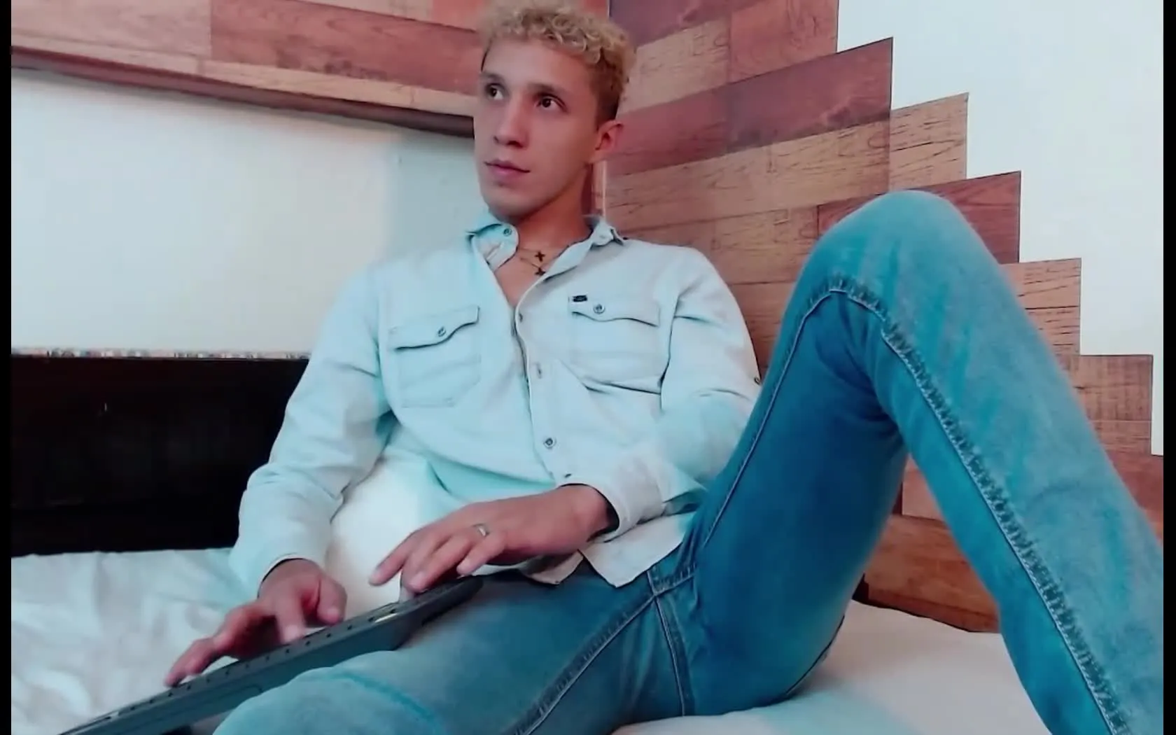 Interprete AngeloColleen Video 1