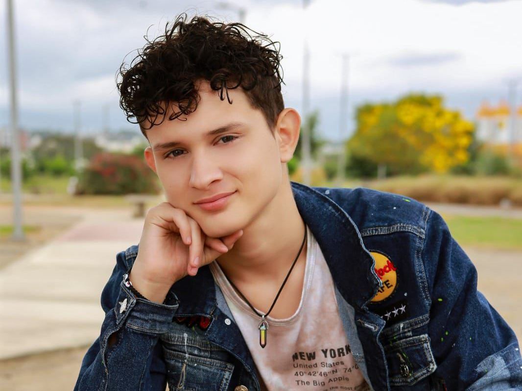 DarekN cam model profile picture