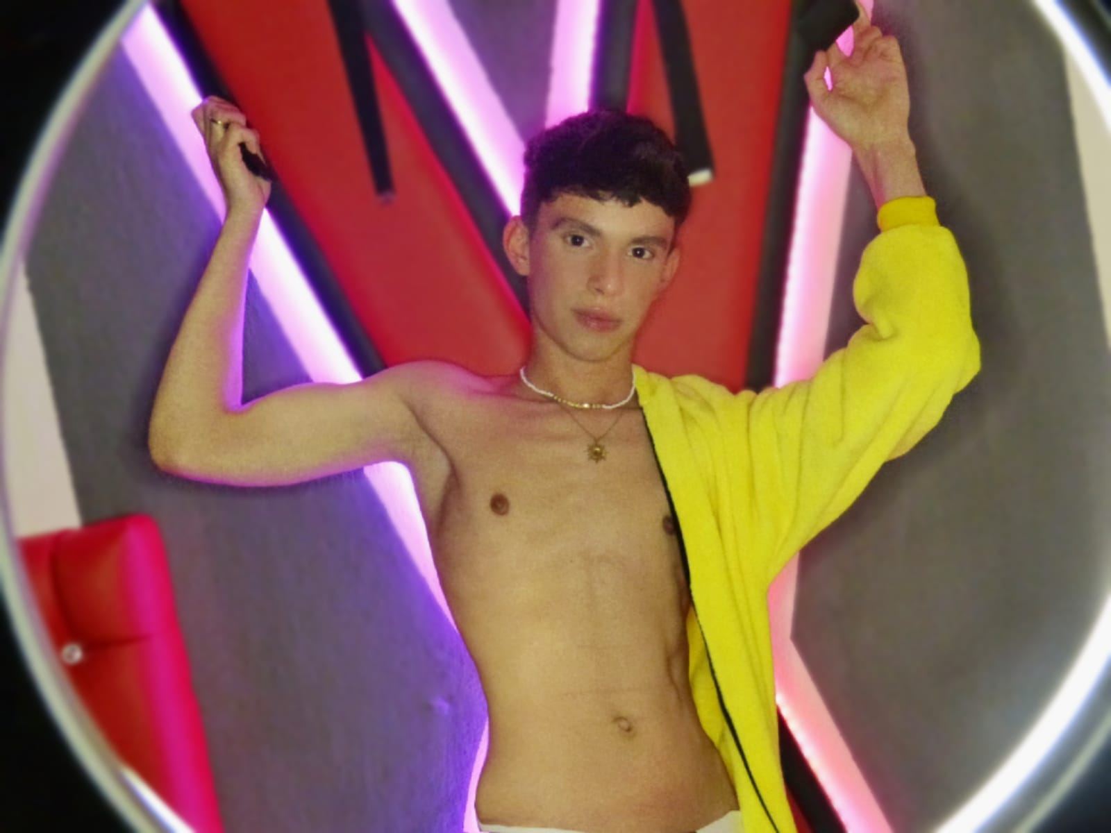 Foto de perfil de modelo de webcam de AsherYoz