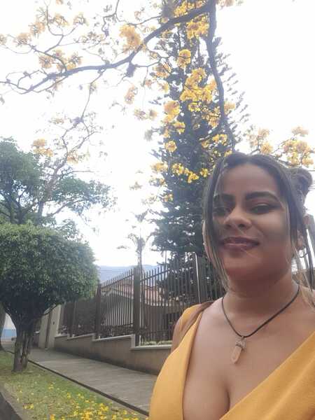 Interprete AlizVaughan Foto 8