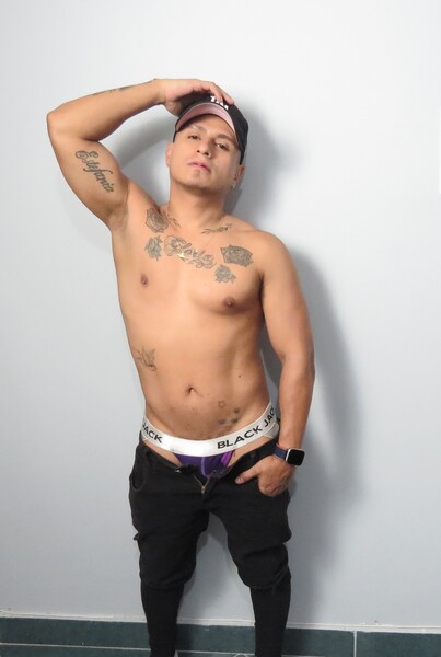 Performer JamieNavas19 Photo 5