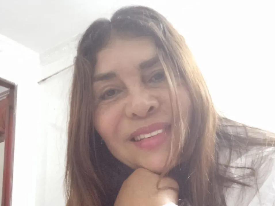 DevaMilf profielfoto van cam model