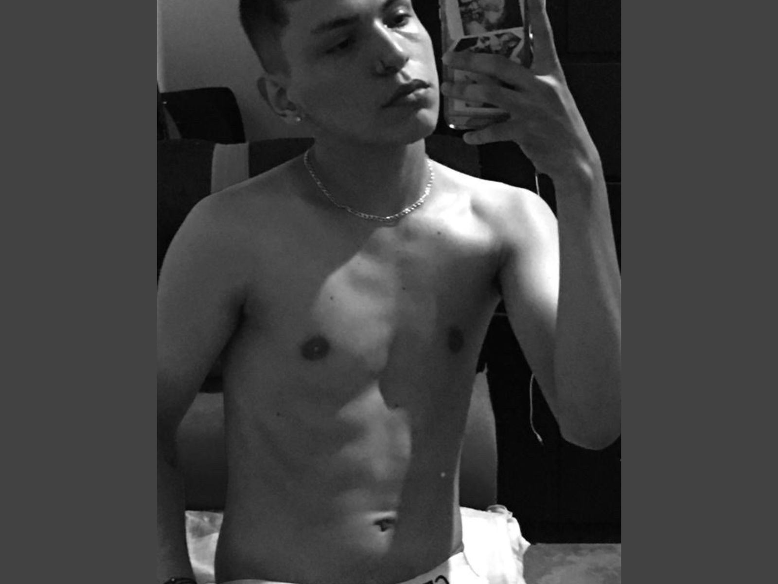 Image de profil du modèle de webcam StewardSummers