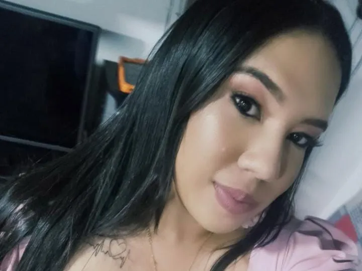 DaniaWeaver cam model profile picture