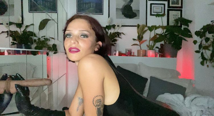 Performer TRINITYTRINITY Photo 3