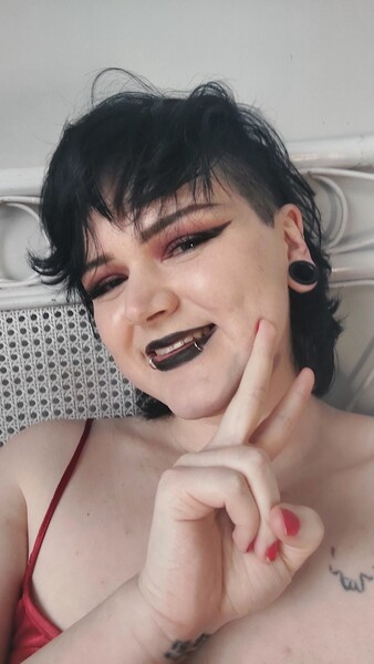 Performer TheGoddessAndro Photo 8