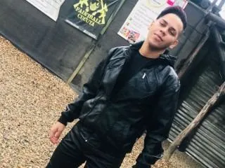 Imagen de perfil de modelo de cámara web de Garceszaid