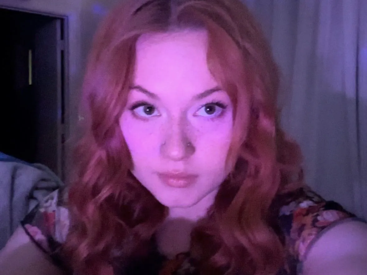 sweetvioletm profilbild på webbkameramodell