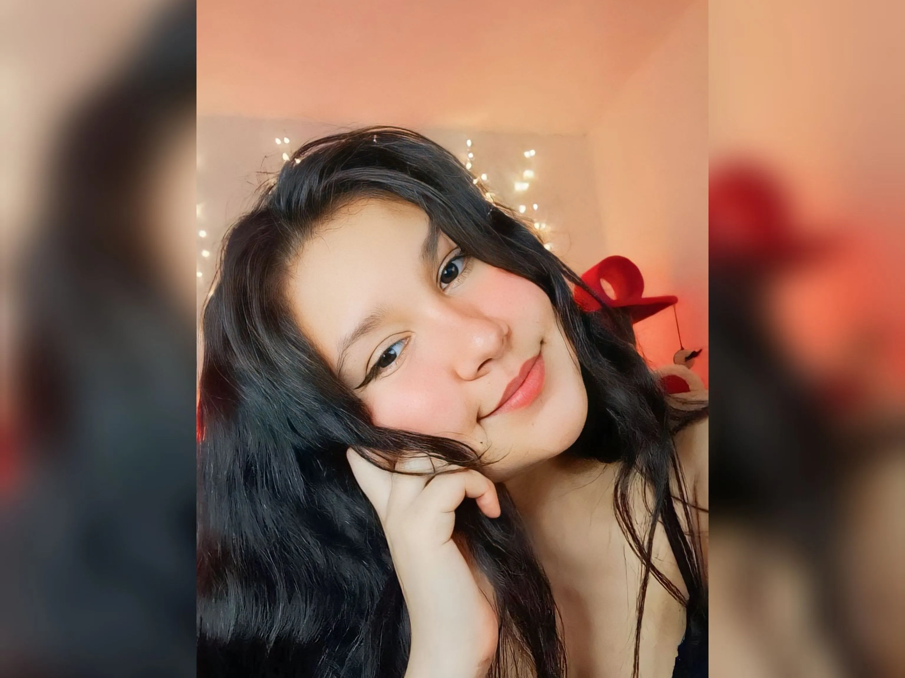 Coralinejones099 profilbild på webbkameramodell