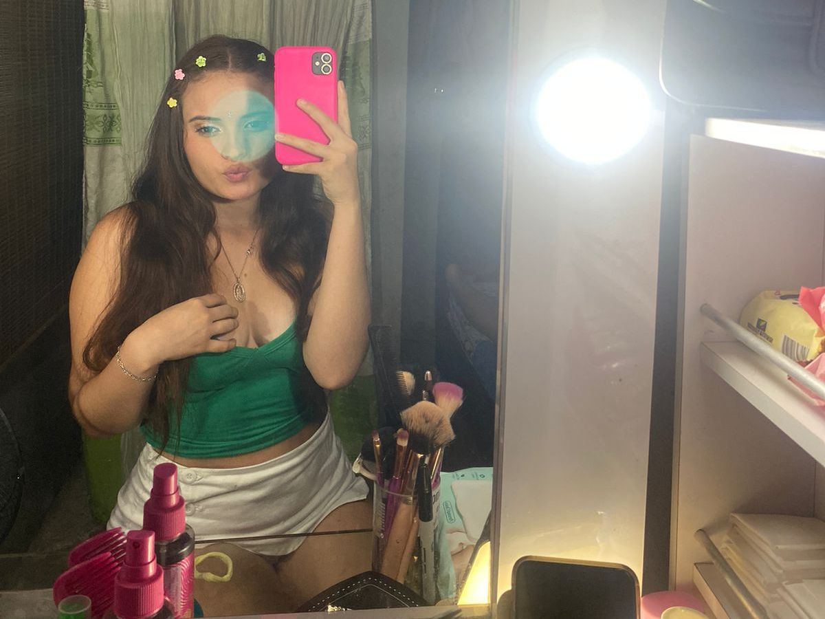 Image de profil du modèle de webcam celestecute18