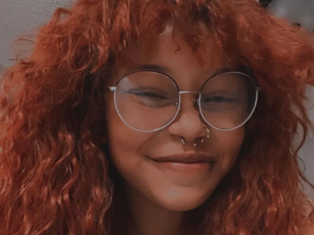 Brwncherry24 profilbild på webbkameramodell