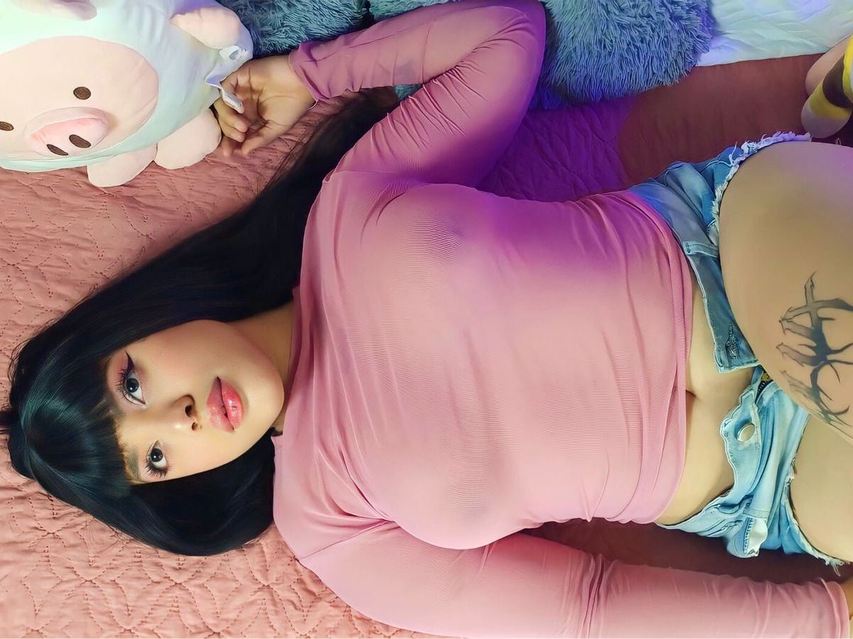 Imagen de perfil de modelo de cámara web de BonnieMua