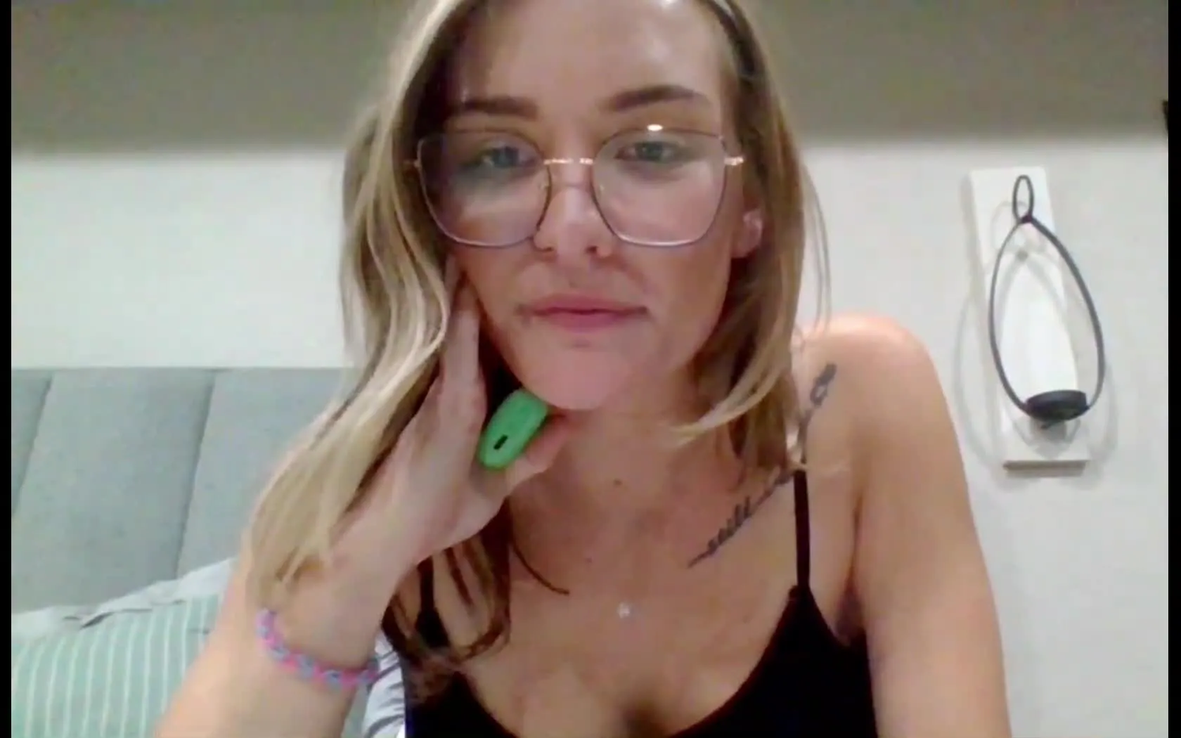 Artiest Bustycumlover Video 1