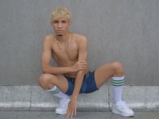 Danny2323 cam model profile picture 